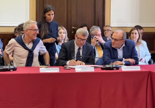 Firmato in Prefettura il Protocollo per la trasparenza nella filiera moda